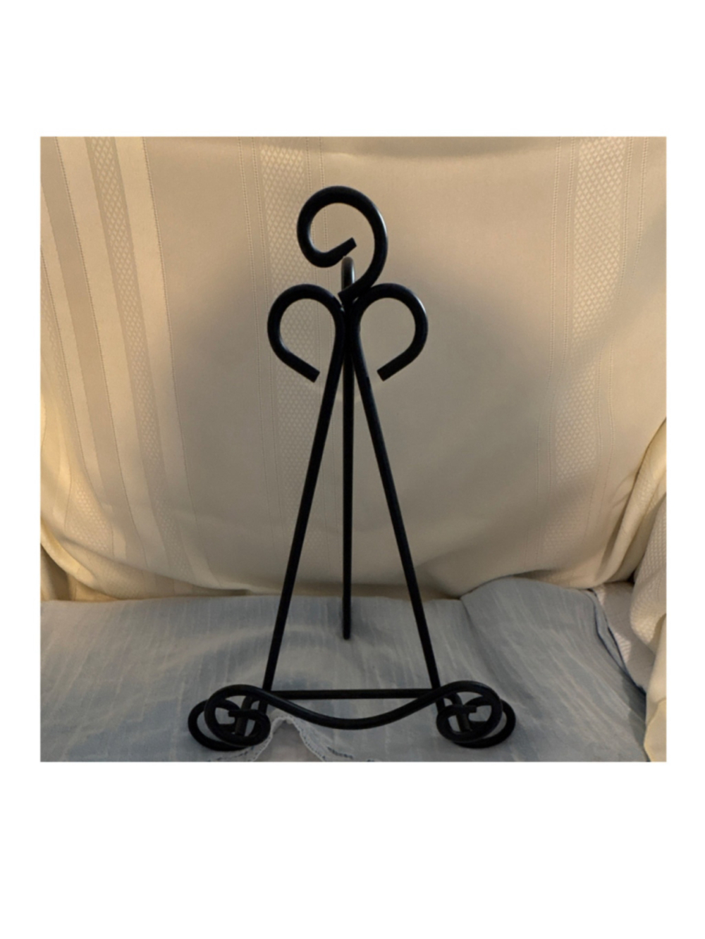 Black Metal Ornate Freestanding Display Easel 14.5"H x 9.5"W Vintage